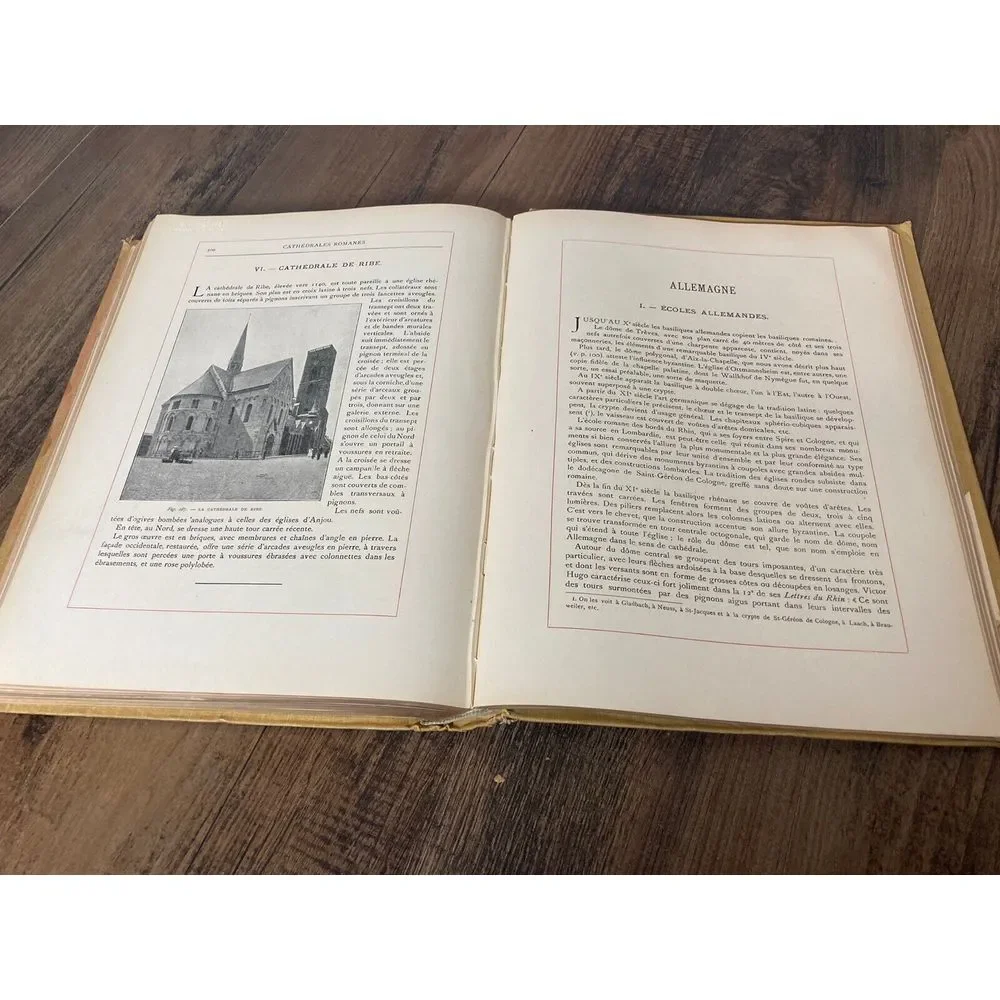 Les cathédrales et Basiliques French Antique Book‎